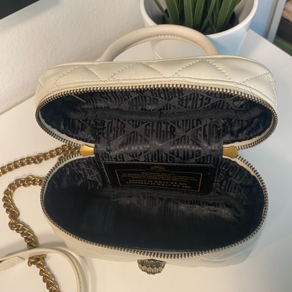 NWT Kurt Geiger Mini Quilted Lambskin Leather Vanity Bag
In Bone - Picture 10 of 16